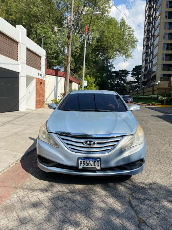 Hyundai Sonata GLS 2014 - Imagen 2