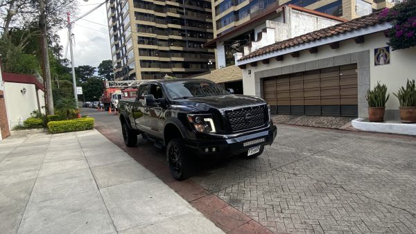 Nissan Titan Xd Crew Cab 2019 4wd - Imagen 4